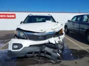 ✅ 2011 Kia Sorento LX • VIN: 5XYKT4A16BG182993 • Lot: 43437714. Wystawiony na IAAI z przebiegiem 158 820 mil. Bezpłatny archiwum sprzedaży aukcyjnych z USA i szczegółowy raport historii pojazdu na DreamBid. Zdjęcie 12.