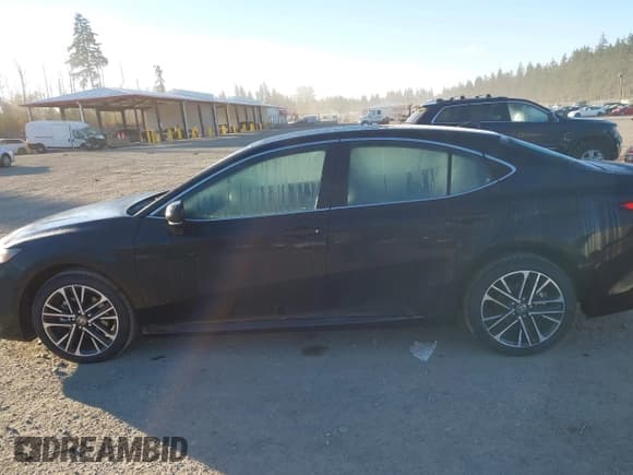 ✅ 2025 Toyota Camry SE • VIN: 4T1DAACK2SU097050 • Lot: 43465693. Wystawiony na IAAI z przebiegiem 11 415 mil. Bezpłatny archiwum sprzedaży aukcyjnych z USA i szczegółowy raport historii pojazdu na DreamBid. Zdjęcie 14.
