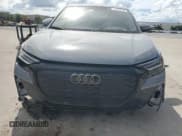 ✅ 2025 Audi Q4 e-tron Sportback Prestige • VIN: WA14UBFZ0SP032457 • Lot: 71433725. Wystawiony na Copart z przebiegiem 4 410 mil. Bezpłatny archiwum sprzedaży aukcyjnych z USA i szczegółowy raport historii pojazdu na DreamBid. Zdjęcie 5.