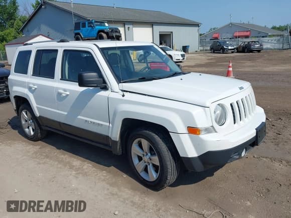 ✅ 2013 Jeep Patriot Limited • VIN: 1C4NJRCB8DD240450 • Lot: 42482733. Wystawiony na IAAI z przebiegiem 149 659 mil. Bezpłatny archiwum sprzedaży aukcyjnych z USA i szczegółowy raport historii pojazdu na DreamBid. Zdjęcie 1.