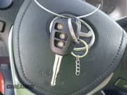 ✅ 2016 Toyota RAV4 LE • VIN: JTMZFREVXGJ081107 • Lot: 43556352. Wystawiony na IAAI z przebiegiem 212 080 mil. Bezpłatny archiwum sprzedaży aukcyjnych z USA i szczegółowy raport historii pojazdu na DreamBid. Zdjęcie 11.