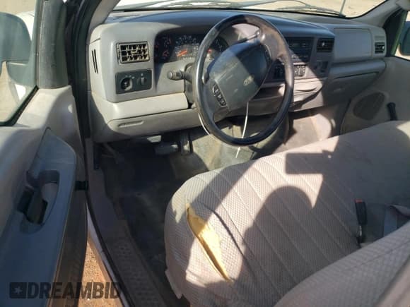 ✅ 2001 Ford F-250 XL • VIN: 1FTNF20L71EB58401 • Lot: 46979125. Listed on Copart with 268,663 mi. Free auction sales archive from the USA and detailed vehicle history report at DreamBid. Image 8.