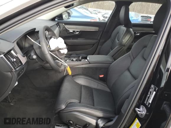 ✅ 2024 Volvo S90 Recharge Plug-In Hybrid Ultimate • VIN: LVYH60AF5RP414165 • Lot: 42408215. Listed on Copart with 1,320 mi. Free auction sales archive from the USA and detailed vehicle history report at DreamBid. Image 7.