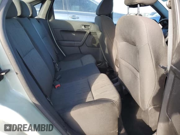 ✅ 2010 Ford Focus SE • VIN: 1FAHP3FN0AW149645 • Lot: 91670345. Wystawiony na Copart z przebiegiem Nie podano. Bezpłatny archiwum sprzedaży aukcyjnych z USA i szczegółowy raport historii pojazdu na DreamBid. Zdjęcie 10.