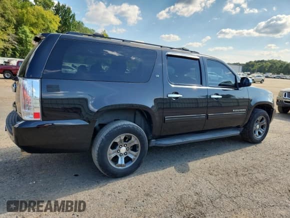 ✅ 2011 Chevrolet Suburban LS • VIN: 1GNSKHE37BR244285 • Lot: 84466945. Listed on Copart with 161,342 mi. Free auction sales archive from the USA and detailed vehicle history report at DreamBid. Image 3.