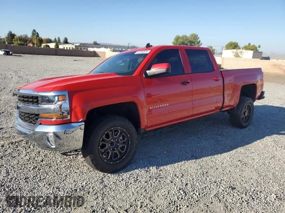 ✅ 2018 Chevrolet Silverado 1500 LT • VIN: 3GCPCREC6JG517491 • Lot: 83764825. Wystawiony na Copart z przebiegiem 45 860 mil. Bezpłatny archiwum sprzedaży aukcyjnych z USA i szczegółowy raport historii pojazdu na DreamBid. Zdjęcie 1.