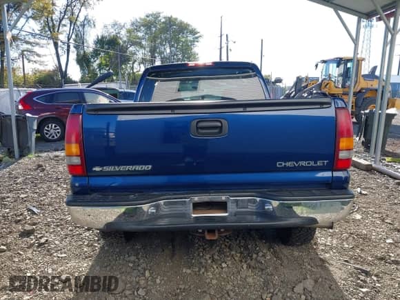 ✅ 2001 Chevrolet Silverado 1500 LS • VIN: 2GCEK19VX11378675 • Lot: 43491061. Wystawiony na IAAI z przebiegiem Nie podano mil. Skorzystaj z bezpłatnego archiwum sprzedaży aukcyjnych z USA i zobacz szczegółowy raport historii pojazdu na DreamBid. Zdjęcie 16.