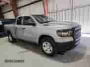 2023 Ram 1500 Tradesman z VIN 1C6RRFCG4PN615468, wystawiony jako Copart lot #89879455 z przebiegiem 12 054 mil mil oraz Czysty tytuł • Clean title. Historia ofert i sprzedaży dostępna na DreamBid. Obrazek 4.