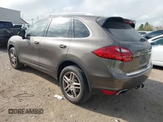 ✅ 2012 Porsche Cayenne S • VIN: WP1AB2A28CLA50947 • Lot: 43704005. Wystawiony na IAAI z przebiegiem 163 985 mil. Bezpłatny archiwum sprzedaży aukcyjnych z USA i szczegółowy raport historii pojazdu na DreamBid. Zdjęcie 3.