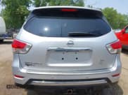 ✅ 2013 Nissan Pathfinder SL • VIN: 5N1AR2MM5DC686734 • Lot: 42461385. Listed on IAAI with 171,071 mi. Free auction sales archive from the USA and detailed vehicle history report at DreamBid. Image 16.