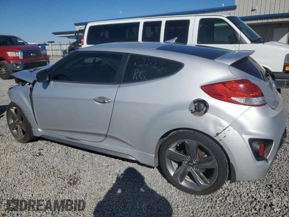 ✅ 2013 Hyundai Veloster Turbo • VIN: KMHTC6AE6DU177289 • Lot: 45384845. Wystawiony na Copart z przebiegiem Nie podano. Bezpłatny archiwum sprzedaży aukcyjnych z USA i szczegółowy raport historii pojazdu na DreamBid. Zdjęcie 2.