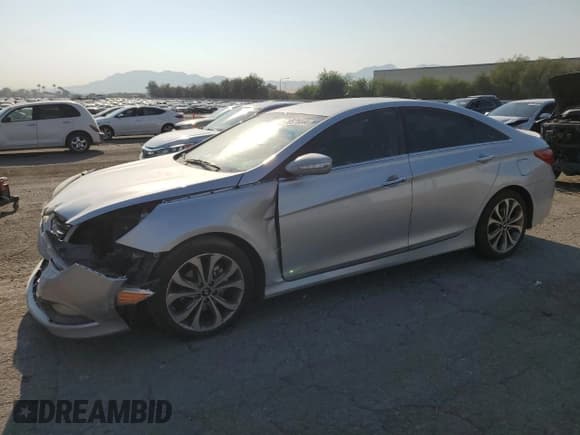 ✅ 2014 Hyundai Sonata SE • VIN: 5NPEC4AC5EH887053 • Lot: 70571444. Listed on Copart with 173,611 mi. Free auction sales archive from the USA and detailed vehicle history report at DreamBid. Image 1.
