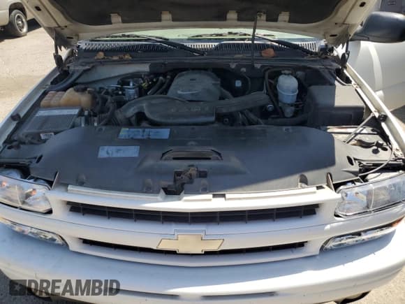 ✅ 2004 Chevrolet Suburban LT • VIN: 3GNFK16T44G308213 • Лот: 59416235. Опубликован ранее на Copart с пробегом 297 603 миль. Бесплатный доступ к архиву аукционных продаж из США и подробный отчёт об истории автомобиля на DreamBid. Изображение 12.