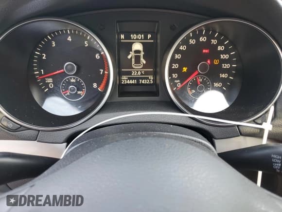 ✅ 2010 Volkswagen Golf • VIN: WVWDB7AJ0AW386560 • Лот: 70131175. Опубликован ранее на Copart с пробегом 234 441 миль. Бесплатный доступ к архиву аукционных продаж из США и подробный отчёт об истории автомобиля на DreamBid. Изображение 9.