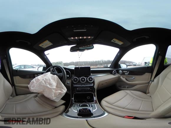 ✅ 2017 Mercedes-Benz GLC 300 • VIN: WDC0G4KB7HF176838 • Lot: 40956814. Wystawiony na IAAI z przebiegiem 132 201 mil. Bezpłatny archiwum sprzedaży aukcyjnych z USA i szczegółowy raport historii pojazdu na DreamBid. Zdjęcie 18.