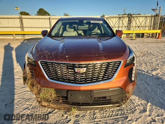 ✅ 2019 Cadillac XT4 FWD Luxury • VIN: 1GYAZAR48KF112545 • Lot: 93889225. Listed on Copart with 49,753 mi. Free auction sales archive from the USA and detailed vehicle history report at DreamBid. Image 5.