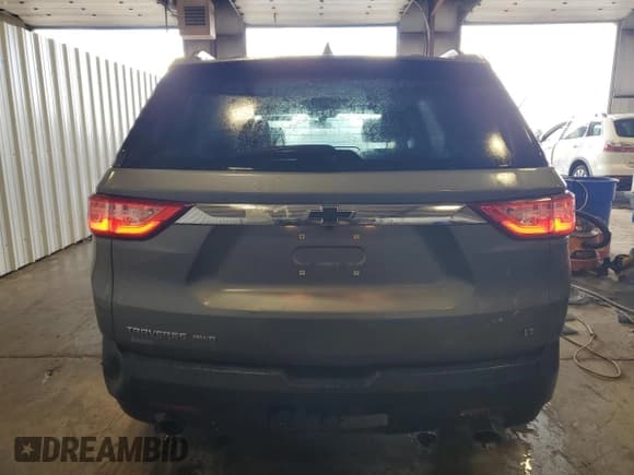 ✅ 2019 Chevrolet Traverse LT Cloth • VIN: 1GNEVGKWXKJ297932 • Lot: 86824545. Wystawiony na Copart z przebiegiem 67 367 mil. Bezpłatny archiwum sprzedaży aukcyjnych z USA i szczegółowy raport historii pojazdu na DreamBid. Zdjęcie 6.