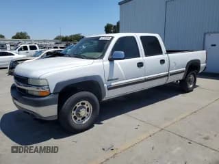 ✅ 2002 Chevrolet Silverado 2500HD LS • VIN: 1GCHC23U02F147097 • Лот: 64793055. Опубликован ранее на Copart с пробегом 294 459 миль. Бесплатный доступ к архиву аукционных продаж из США и подробный отчёт об истории автомобиля на DreamBid. Изображение 1.
