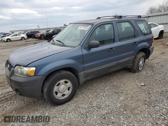 ✅ 2005 Ford Escape XLS Value • VIN: 1FMYU02Z85KB86185 • Лот: 81777575. Опубликован ранее на Copart с пробегом 208 258 миль. Бесплатный доступ к архиву аукционных продаж из США и подробный отчёт об истории автомобиля на DreamBid. Изображение 1.