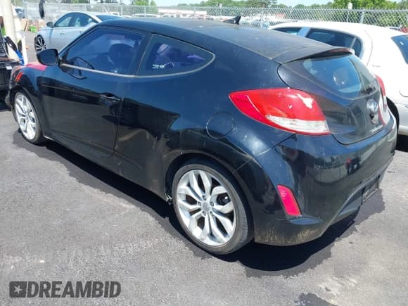 ✅ 2012 Hyundai Veloster w/Gray Int • VIN: KMHTC6AD4CU070537 • Lot: 42202272. Wystawiony na IAAI z przebiegiem 120 054 mil. Bezpłatny archiwum sprzedaży aukcyjnych z USA i szczegółowy raport historii pojazdu na DreamBid. Zdjęcie 3.