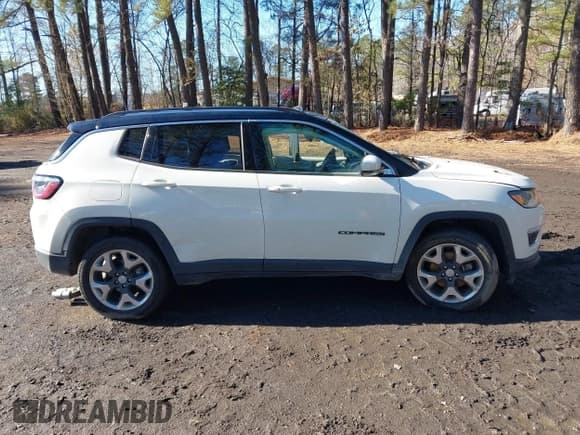 ✅ 2018 Jeep Compass Limited • VIN: 3C4NJCCB6JT318761 • Lot: 43819936. Listed on IAAI with 57,441 mi. Free auction sales archive from the USA and detailed vehicle history report at DreamBid. Image 13.