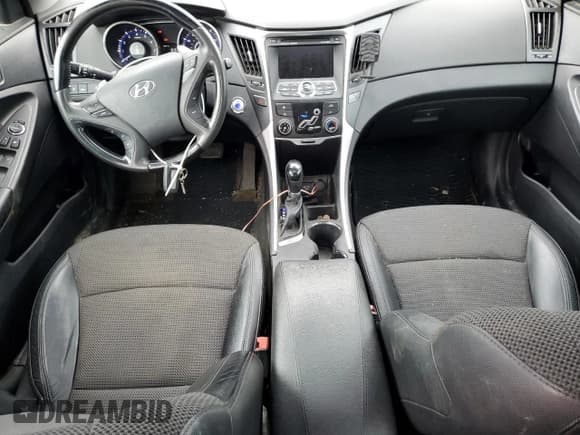 ✅ 2011 Hyundai Sonata SE • VIN: 5NPEC4AC6BH145952 • Lot: 72689904. Listed on Copart with 164,265 mi. Free auction sales archive from the USA and detailed vehicle history report at DreamBid. Image 8.