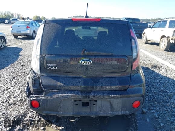 ✅ 2018 Kia Soul • VIN: KNDJN2A26J7619700 • Лот: 41870109. Опубликован ранее на IAAI с пробегом 67 288 миль. Бесплатный доступ к архиву аукционных продаж из США и подробный отчёт об истории автомобиля на DreamBid. Изображение 16.