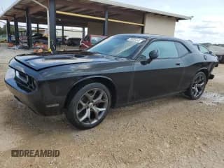 ✅ 2010 Dodge Challenger SE • VIN: 2B3CJ4DV9AH139565 • Lot: 70805344. Wystawiony na Copart z przebiegiem 236 593 mil. Bezpłatny archiwum sprzedaży aukcyjnych z USA i szczegółowy raport historii pojazdu na DreamBid. Zdjęcie 1.