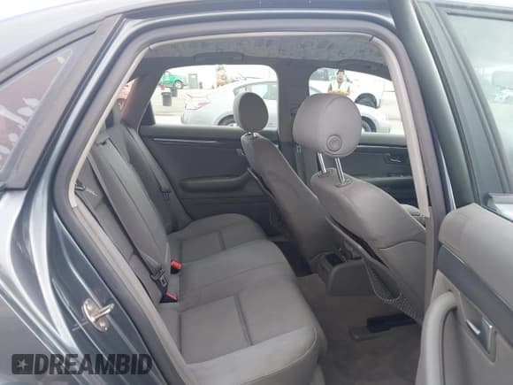 ✅ 2005 Audi A4 1.8T • VIN: WAUJC68E15A031898 • Лот: 43062853. Опубликован ранее на IAAI с пробегом 137 456 миль. Бесплатный доступ к архиву аукционных продаж из США и подробный отчёт об истории автомобиля на DreamBid. Изображение 8.