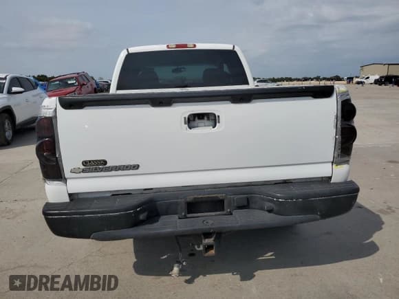 ✅ 2003 Chevrolet Silverado 1500 LS • VIN: 2GCEC19T031138632 • Lot: 87467475. Listed on Copart with 226,746 mi. Free auction sales archive from the USA and detailed vehicle history report at DreamBid. Image 6.
