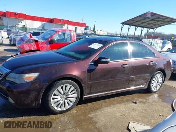 ✅ 2011 Acura RL Technology • VIN: JH4KB2F62BC000463 • Lot: 41573978. Listed on IAAI with 172,755 mi. Free auction sales archive from the USA and detailed vehicle history report at DreamBid. Image 14.