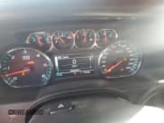 ✅ 2017 Chevrolet Suburban LS • VIN: 1GNSCGEC1HR139533 • Lot: 74292594. Wystawiony na Copart z przebiegiem 150 442 mil. Bezpłatny archiwum sprzedaży aukcyjnych z USA i szczegółowy raport historii pojazdu na DreamBid. Zdjęcie 9.