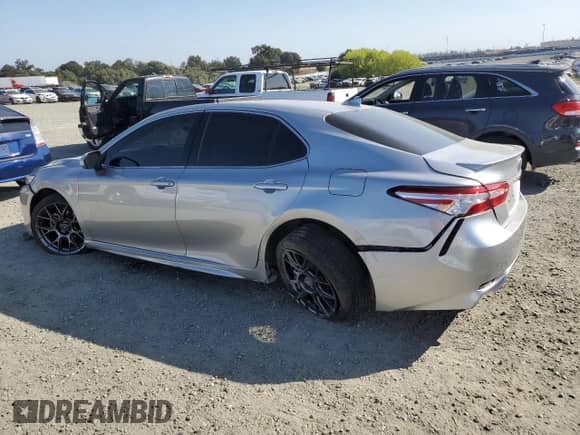 2020 Toyota Camry XSE with VIN 4T1K61AK5LU945550, listed as a Copart auction lot 81818385 with 135,510 mi miles and Salvage title. Bid and sale history available at DreamBid. Image 2.