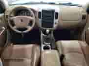 2005 Mercury Mariner Luxury с VIN 4M2YU561X5DJ28146, выставлен на аукционе Copart как лот 55934535 с пробегом Не указан миль и Чистый • Clean title. История ставок и продаж доступна на DreamBid. Изображение 8.