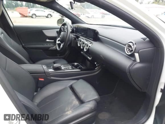 ✅ 2021 Mercedes-Benz A 220 • VIN: W1K3G4FB8MJ315188 • Lot: 42794171. Wystawiony na IAAI z przebiegiem 39 892 mil. Bezpłatny archiwum sprzedaży aukcyjnych z USA i szczegółowy raport historii pojazdu na DreamBid. Zdjęcie 5.