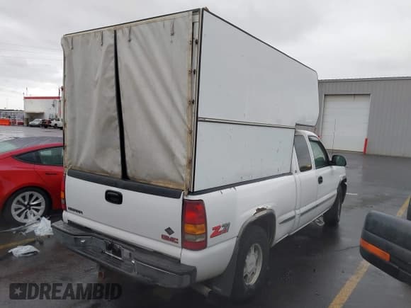 ✅ 1999 GMC Sierra 1500 SLE • VIN: 2GTEK19T8X1544716 • Лот: 43459926. Опубликован ранее на IAAI с пробегом 300 138 миль. Бесплатный доступ к архиву аукционных продаж из США и подробный отчёт об истории автомобиля на DreamBid. Изображение 4.
