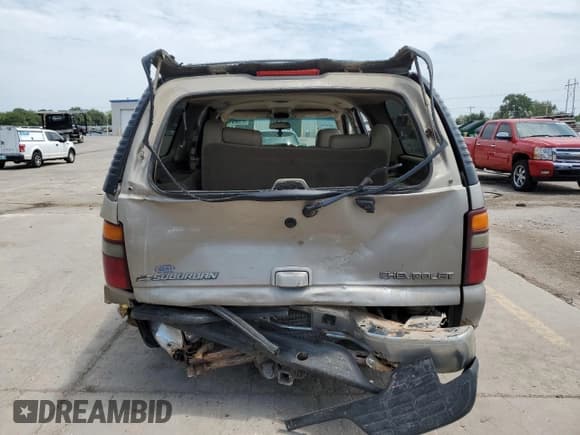 ✅ 2003 Chevrolet Suburban LT • VIN: 1GNFK16Z53J135125 • Лот: 81666104. Опубликован ранее на Copart с пробегом 261 790 миль. Бесплатный доступ к архиву аукционных продаж из США и подробный отчёт об истории автомобиля на DreamBid. Изображение 6.