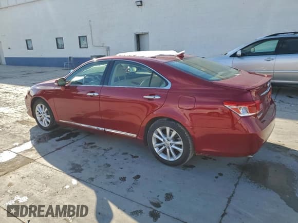 ✅ 2010 Lexus ES 330 • VIN: JTHBK1EG6A2361140 • Лот: 95151975. Опубликован ранее на Copart с пробегом 186 043 миль. Бесплатный доступ к архиву аукционных продаж из США и подробный отчёт об истории автомобиля на DreamBid. Изображение 2.