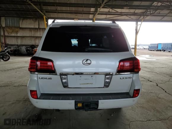✅ 2010 Lexus LX 570 • VIN: JTJHY7AX5A4053395 • Lot: 81468075. Wystawiony na Copart z przebiegiem 308 436 mil. Bezpłatny archiwum sprzedaży aukcyjnych z USA i szczegółowy raport historii pojazdu na DreamBid. Zdjęcie 6.