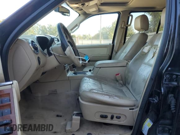 ✅ 2006 Ford Explorer Eddie Bauer • VIN: 1FMEU64876ZA08576 • Lot: 80926534. Listed on Copart with 168,164 mi. Free auction sales archive from the USA and detailed vehicle history report at DreamBid. Image 7.