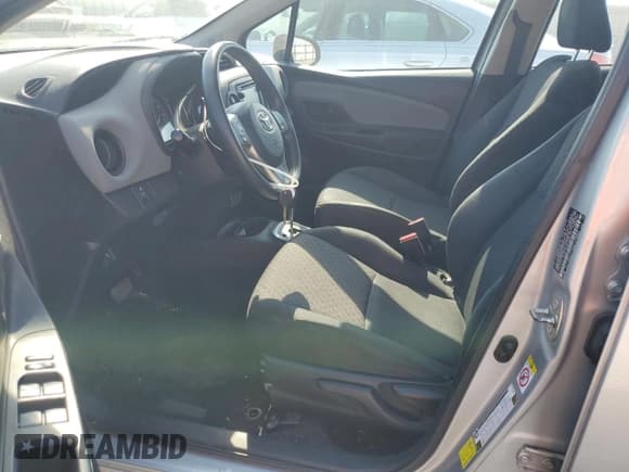 ✅ 2017 Toyota Yaris L • VIN: VNKKTUD35HA080775 • Лот: 82557315. Опубликован ранее на Copart с пробегом 81 400 миль. Бесплатный доступ к архиву аукционных продаж из США и подробный отчёт об истории автомобиля на DreamBid. Изображение 7.