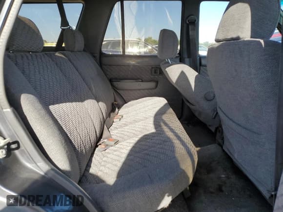 ✅ 1995 Toyota 4Runner • VIN: JT3VN29V7S0053996 • Lot: 58093195. Wystawiony na Copart z przebiegiem 251 960 mil. Bezpłatny archiwum sprzedaży aukcyjnych z USA i szczegółowy raport historii pojazdu na DreamBid. Zdjęcie 11.