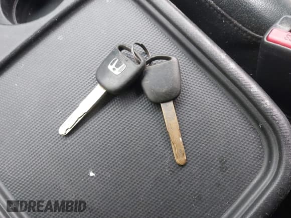 ✅ 2003 Honda CR-V EX • VIN: SHSRD78823U152455 • Лот: 43856639. Опубликован ранее на IAAI с пробегом 206 743 миль. Бесплатный доступ к архиву аукционных продаж из США и подробный отчёт об истории автомобиля на DreamBid. Изображение 11.