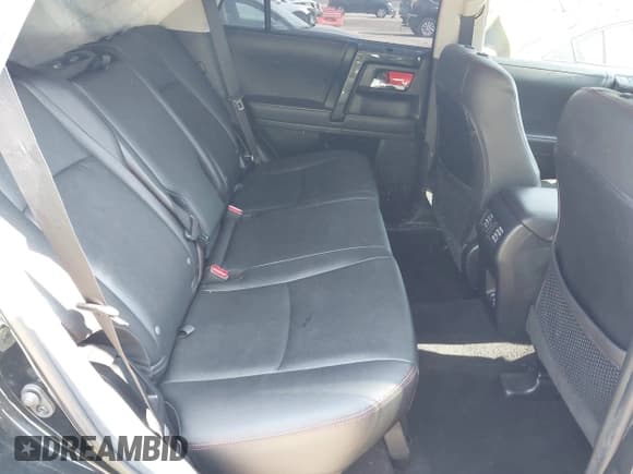 ✅ 2022 Toyota 4Runner TRD Off Road Premium • VIN: JTERU5JR9N6060896 • Lot: 42419883. Listed on IAAI with 33,612 mi. Free auction sales archive from the USA and detailed vehicle history report at DreamBid. Image 8.