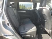 ✅ 2019 Toyota Highlander LE Plus • VIN: 5TDZZRFH6KS359285 • Lot: 81513645. Wystawiony na Copart z przebiegiem 58 007 mil. Bezpłatny archiwum sprzedaży aukcyjnych z USA i szczegółowy raport historii pojazdu na DreamBid. Zdjęcie 10.