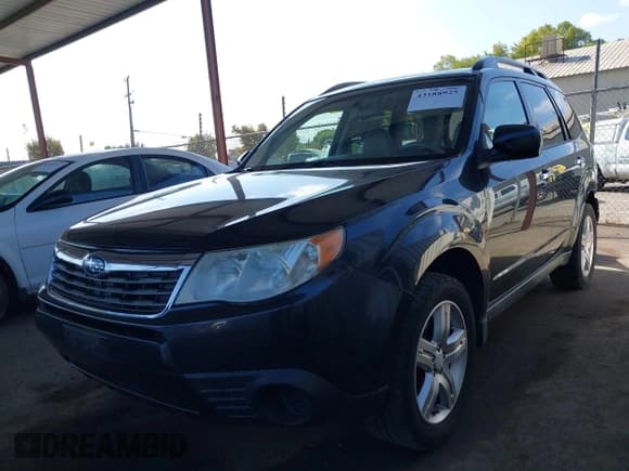 ✅ 2009 Subaru Forester X • VIN: JF2SH636X9H717090 • Lot: 43188925. Listed on IAAI with 267,306 mi. Free auction sales archive from the USA and detailed vehicle history report at DreamBid. Image 2.