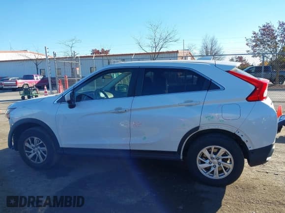 ✅ 2019 Mitsubishi Eclipse Cross ES • VIN: JA4AT3AA5KZ016935 • Lot: 43598223. Wystawiony na IAAI z przebiegiem 134 282 mil. Bezpłatny archiwum sprzedaży aukcyjnych z USA i szczegółowy raport historii pojazdu na DreamBid. Zdjęcie 15.