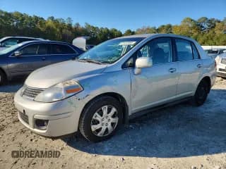 ✅ 2009 Nissan Versa SL • VIN: 3N1BC11E29L383877 • Lot: 91022955. Wystawiony na Copart z przebiegiem 161 726 mil. Bezpłatny archiwum sprzedaży aukcyjnych z USA i szczegółowy raport historii pojazdu na DreamBid. Zdjęcie 1.