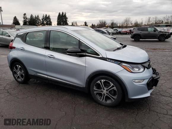 2017 Chevrolet Bolt EV Premier z VIN 1G1FX6S06H4186162, wystawiony jako Copart lot #82360973 z przebiegiem 85 624 mil mil oraz . Historia ofert i sprzedaży dostępna na DreamBid. Obrazek 4.