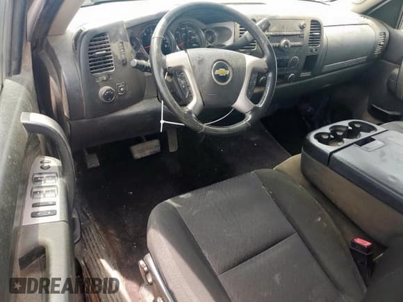 ✅ 2013 Chevrolet Silverado 1500 LT • VIN: 1GCRKSE07DZ186708 • Lot: 58351555. Listed on Copart with 166,557 mi. Free auction sales archive from the USA and detailed vehicle history report at DreamBid. Image 8.